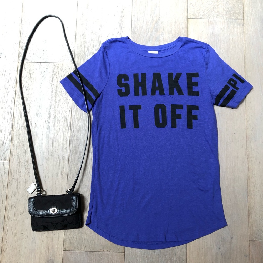 VS PINK • shake it off Taylor Swift inspired tee shirt